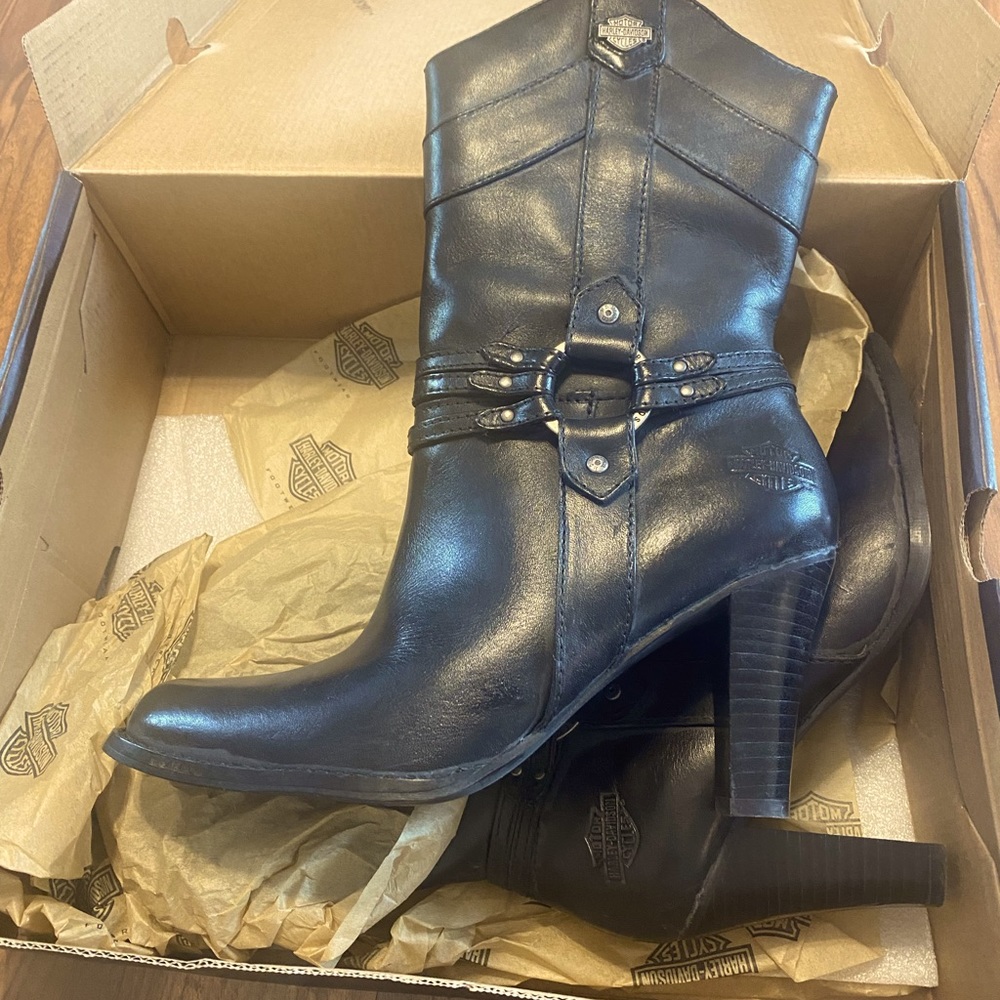 Brand New In OG Box Harley Davidson Women’s Heeled Boots